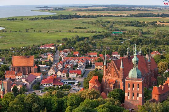Frombork - panorama. EU, Pl, Warm-Maz. LOTNICZE.